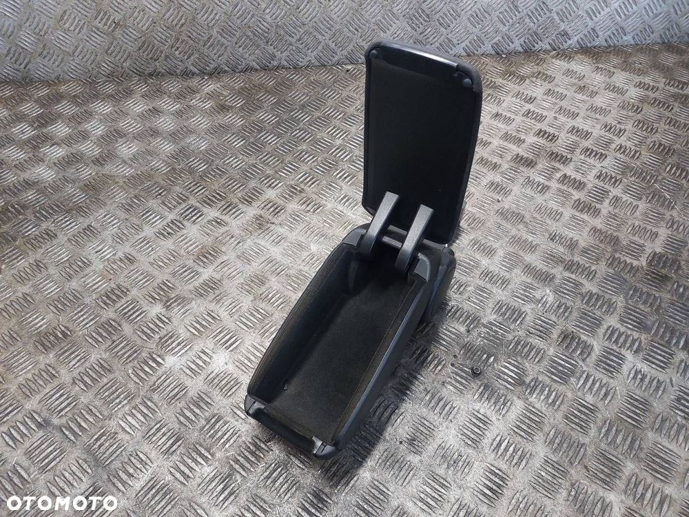PODŁOKIETNIK AUDI A3 8P 8P0864207B - 3