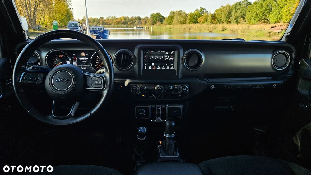 Jeep Wrangler - 17