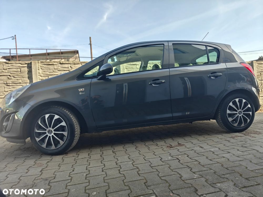 Opel Corsa 1.4 16V Innovation 110 Jahre - 3