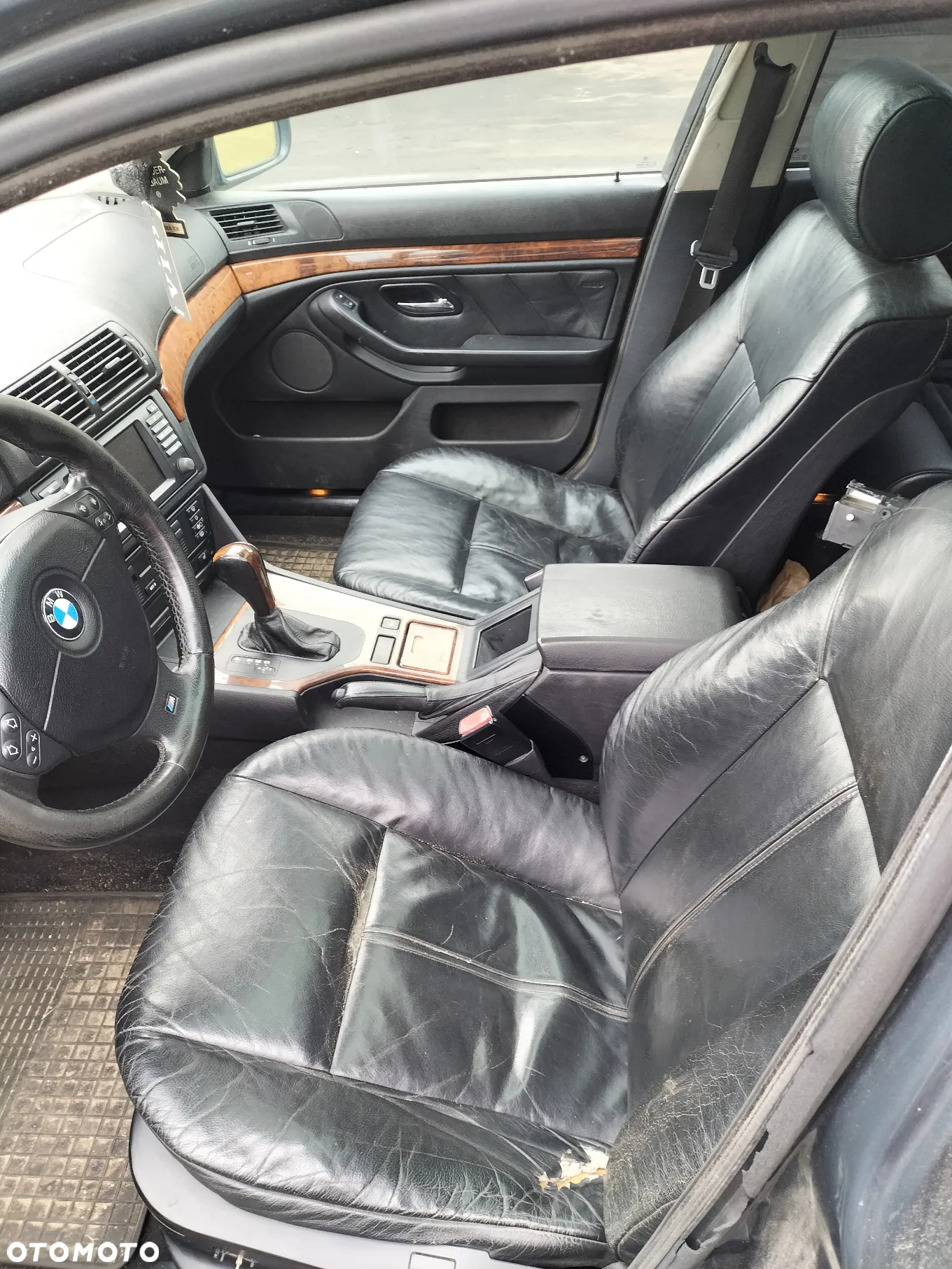 CAŁE AUTO NA CZĘŚCI RADIO LAMPY TYŁ FOTELE BMW E39 LIFT KOMBI KOD LAK. ANTHRAZIT METALIC 397/7 - 16