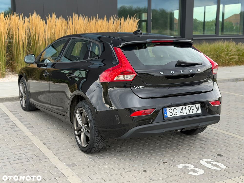 Volvo V40 D2 Drive-E Momentum - 8