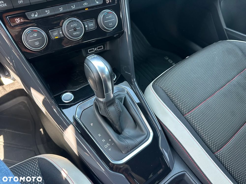 Volkswagen T-Roc - 15