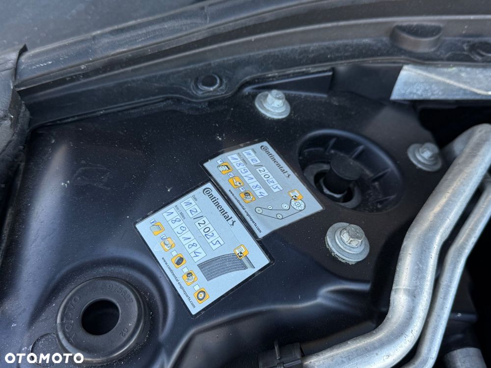 Volvo V90 D5 AWD Geartronic Inscription - 29