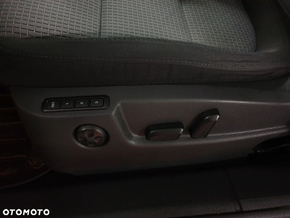 Skoda Superb 2.0 TDI Platinum - 22