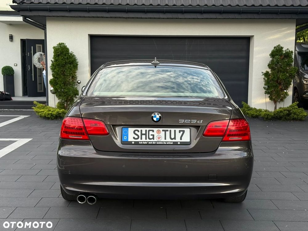 BMW Seria 3 325d Coupe Edition Exclusive - 13