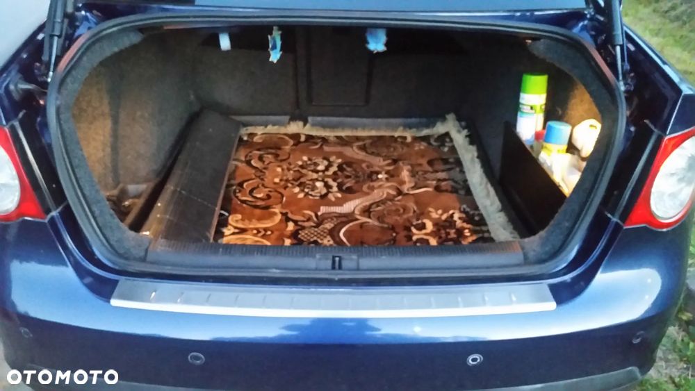 Volkswagen Jetta 1.9 TDI Comfortline - 15