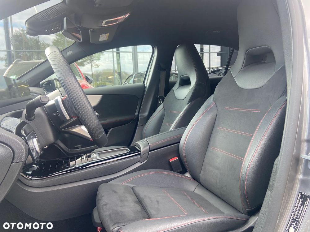 Mercedes-Benz Klasa A 200 AMG Line 7G-DCT - 7