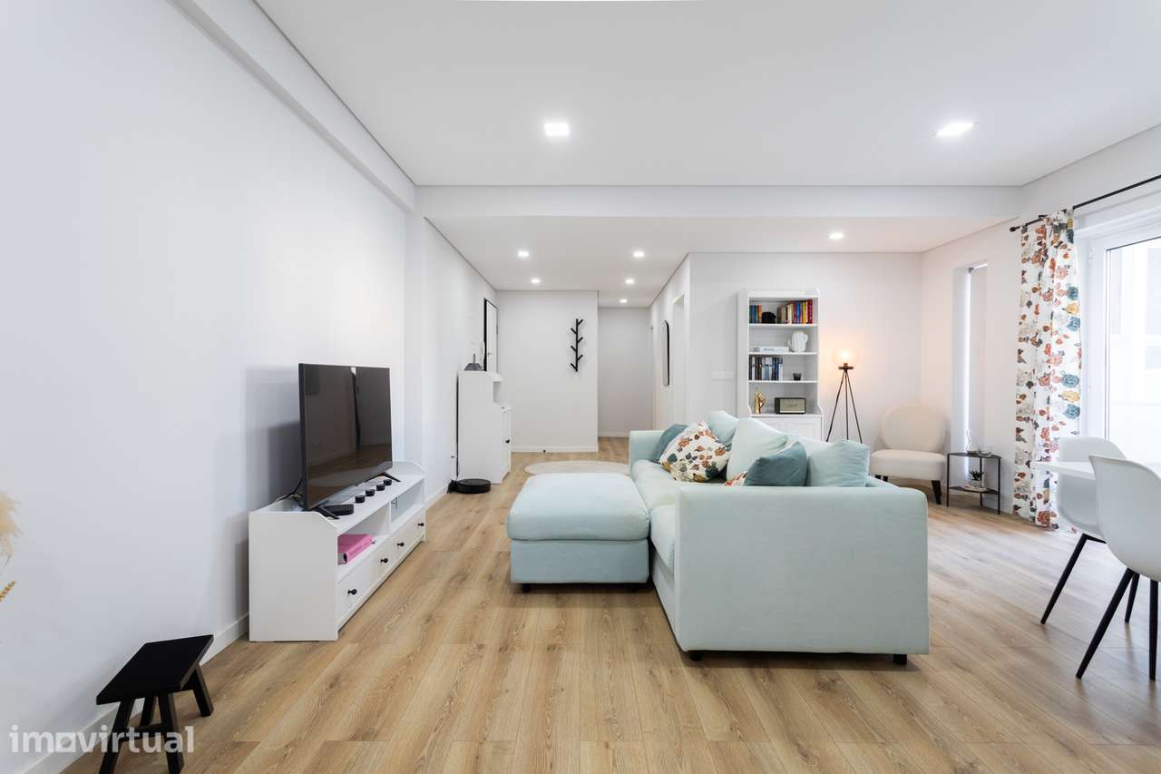 T2 remodelado com 2 varandas e 2 casas de banho completas na Cova da P - Grande imagem: 5/30