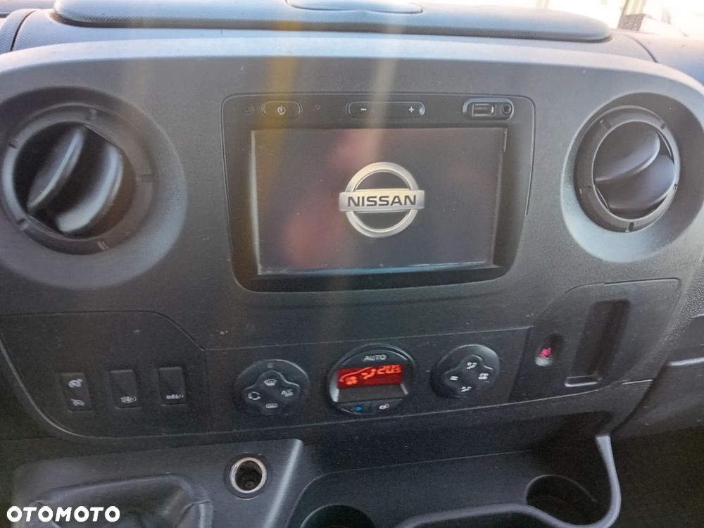 Nissan NV 400 - 20