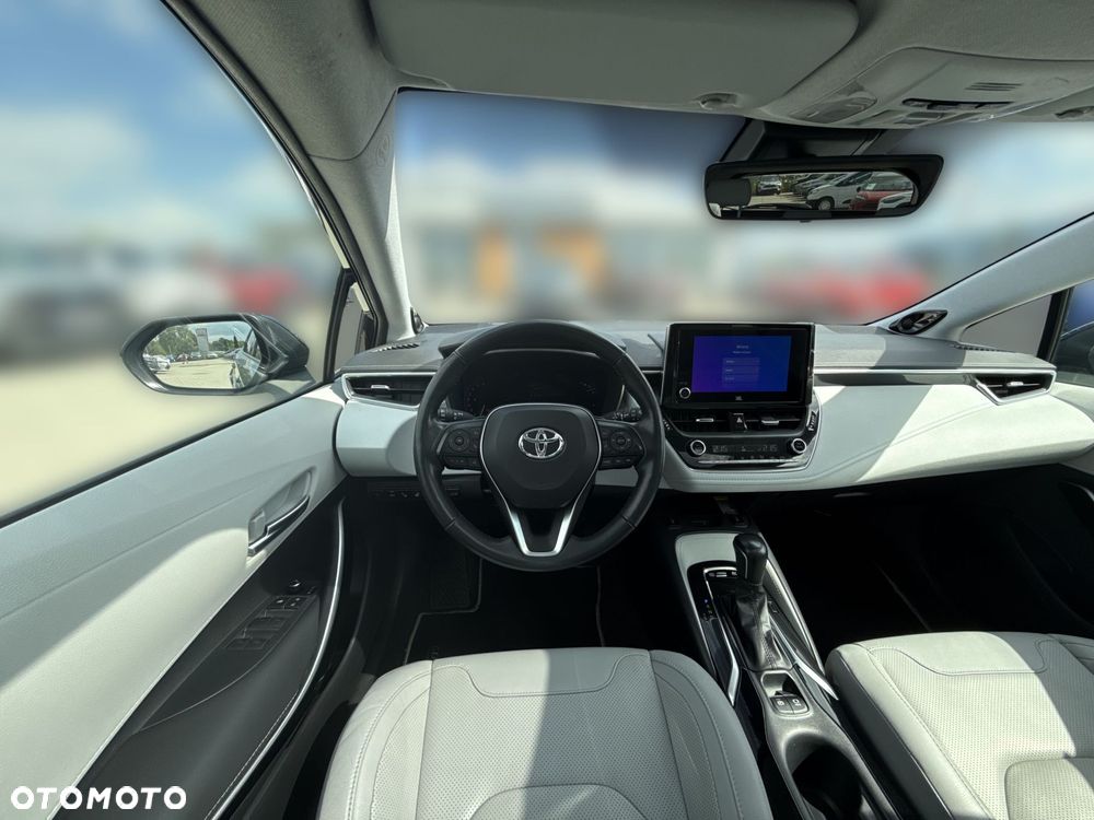 Toyota Corolla - 13