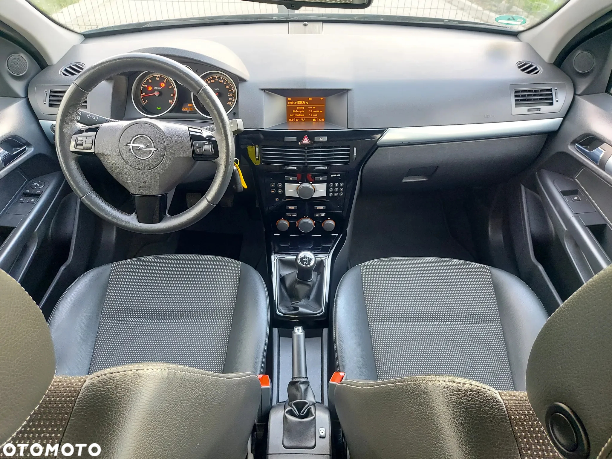 Opel Astra 1.8 Edition - 24