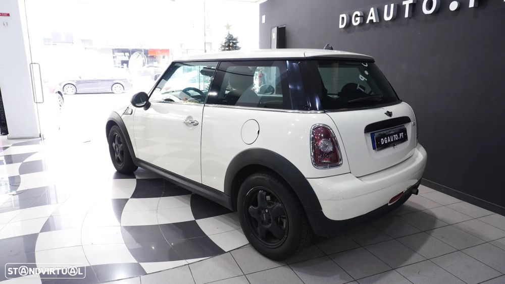 MINI 3 Portas One - 10