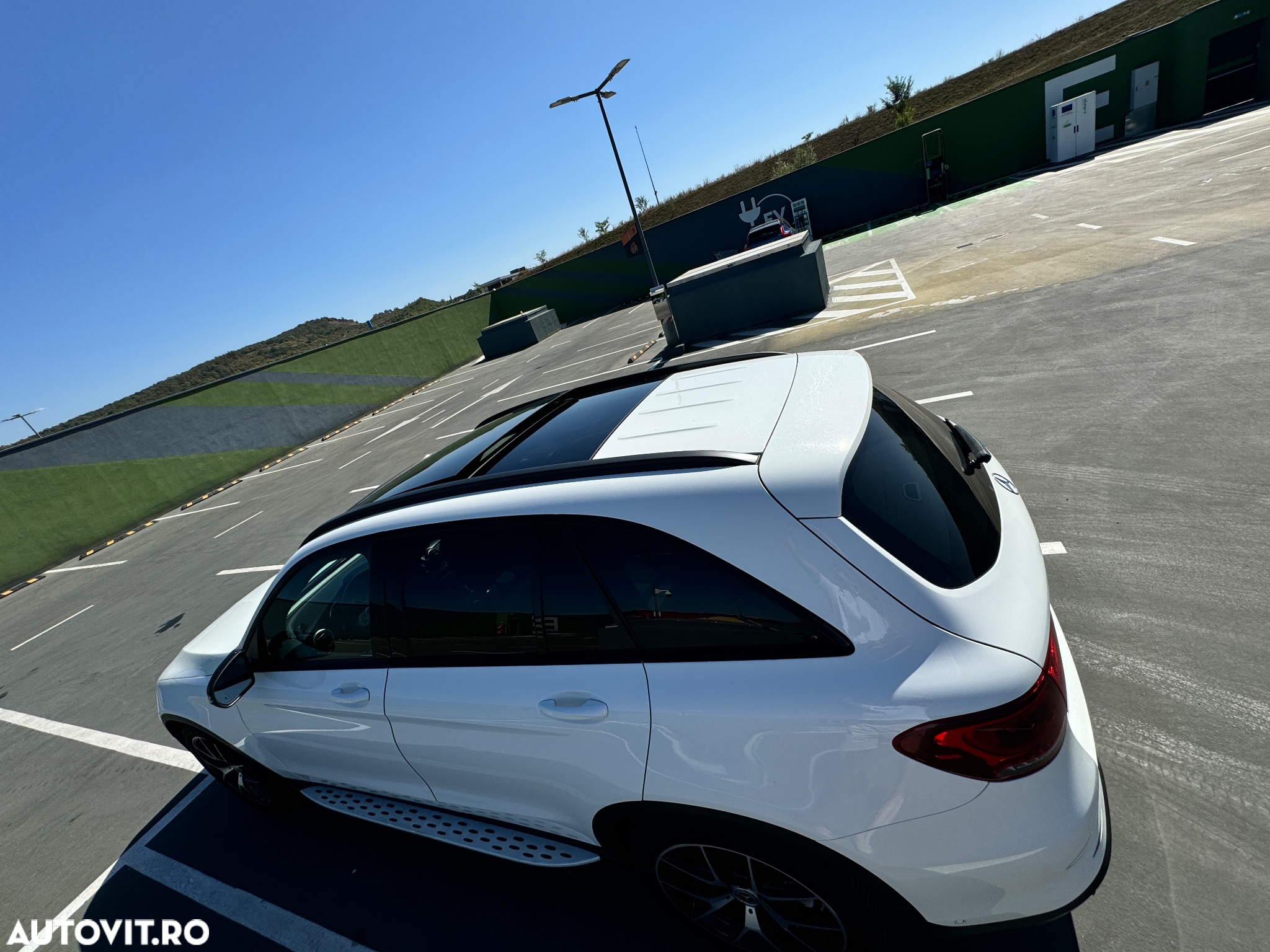 Mercedes-Benz GLC 300 d 4Matic 9G-TRONIC AMG Line Plus - 30
