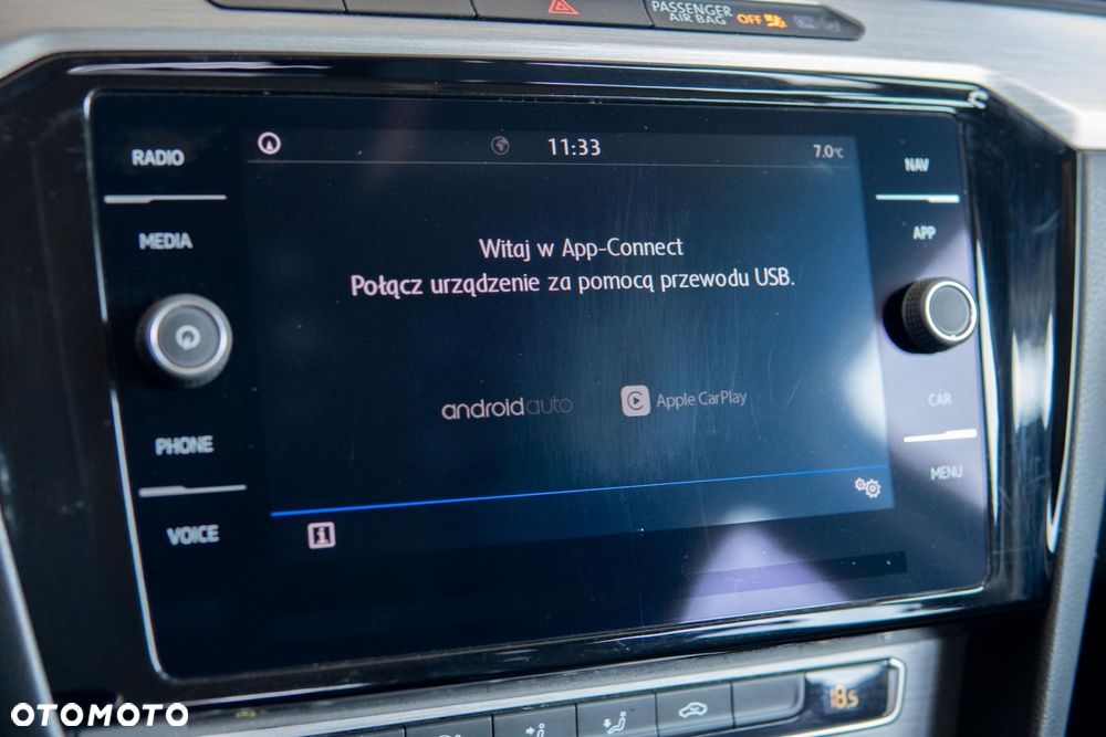 Volkswagen Passat - 16
