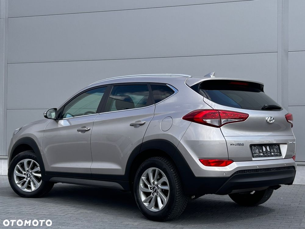 Hyundai Tucson 1.6 GDI BlueDrive GO 2WD - 10