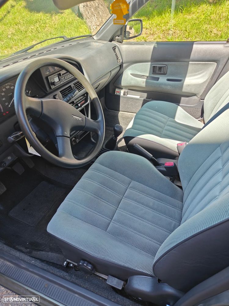 Toyota Corolla Hatchback 1.3 12v - 8