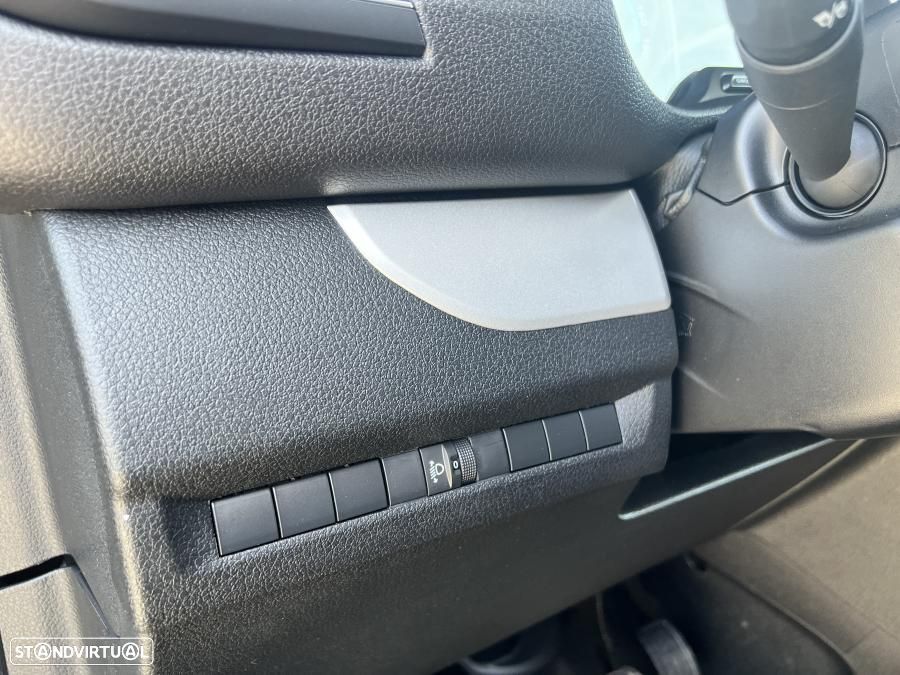 Peugeot e-Traveller L2 (75kWh) Allure - 18