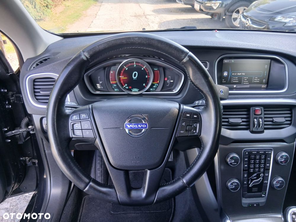 Volvo V40 D2 Momentum - 21