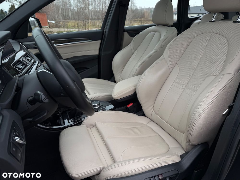 BMW X1 xDrive20i xLine sport - 26
