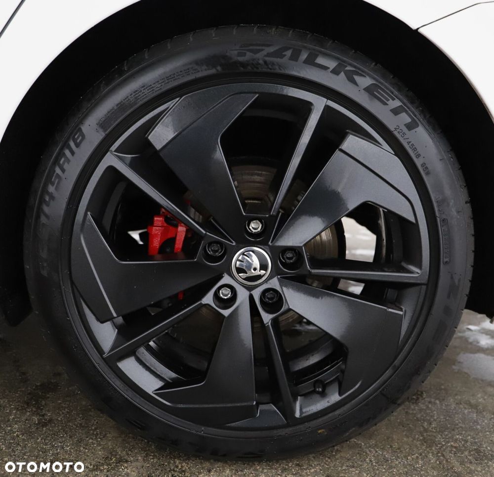 Skoda Octavia 2.0 TDI RS DSG - 26