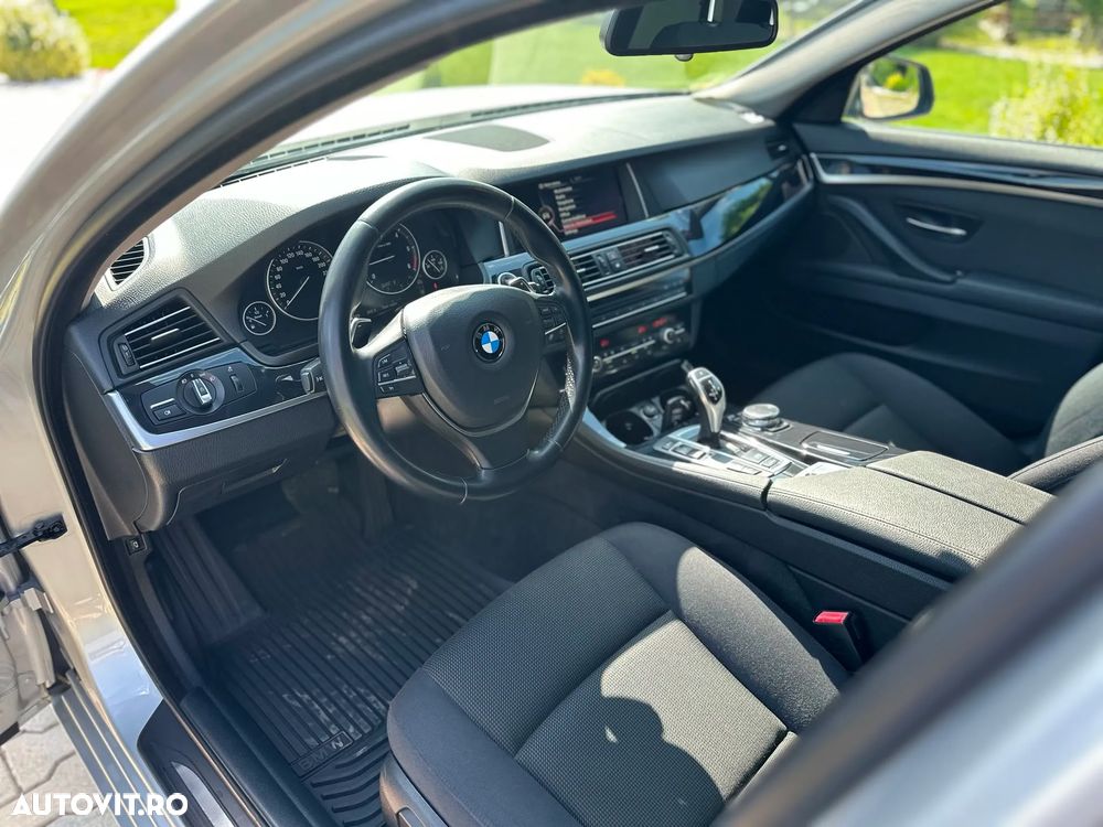 BMW Seria 5 525d xDrive AT - 20
