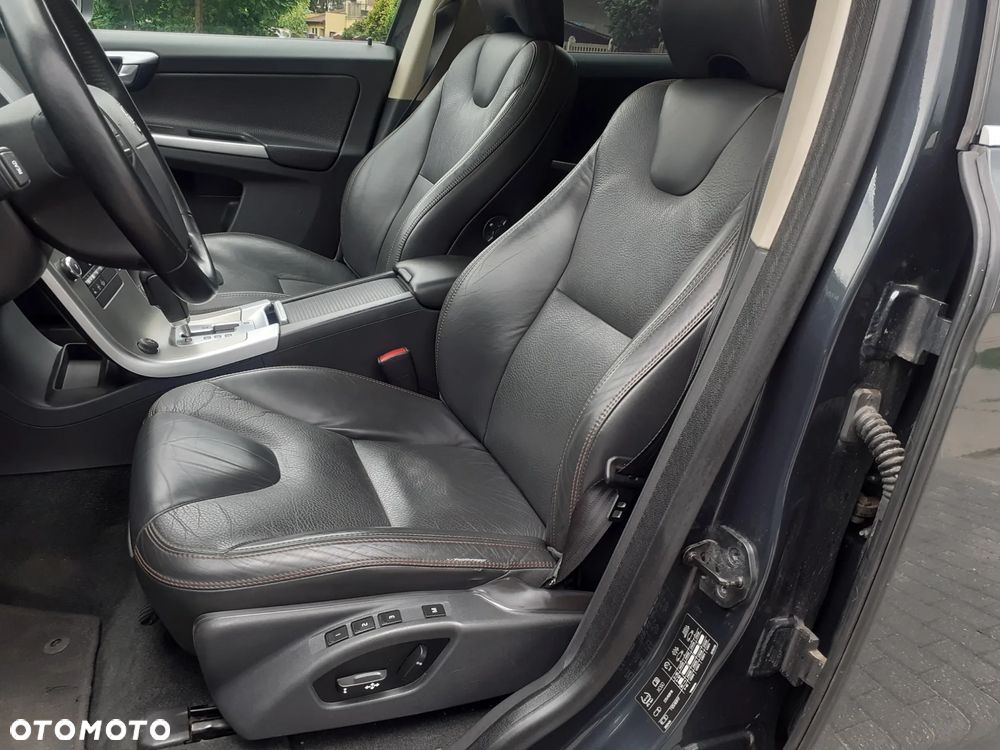 Volvo XC 60 D5 AWD Summum - 19