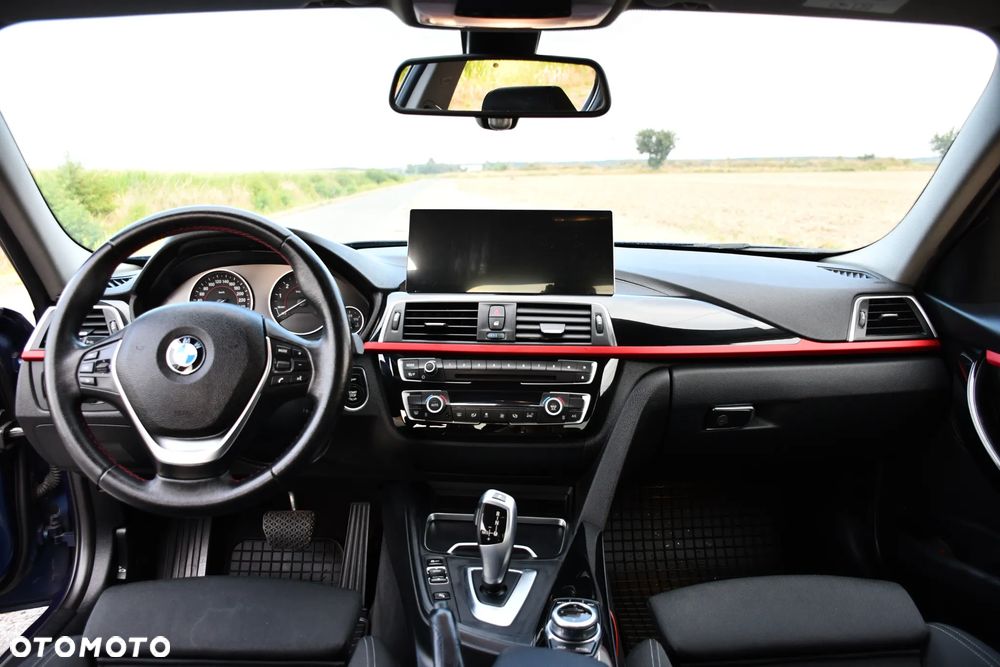 BMW Seria 3 318i Sport Line - 16