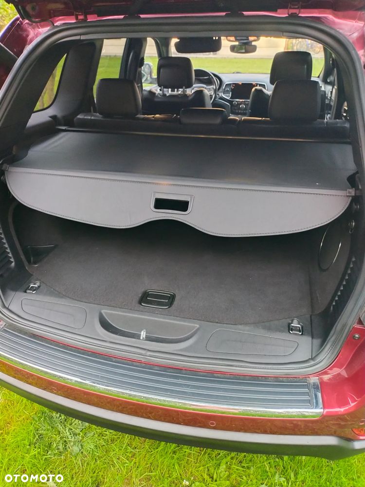 Jeep Grand Cherokee - 25