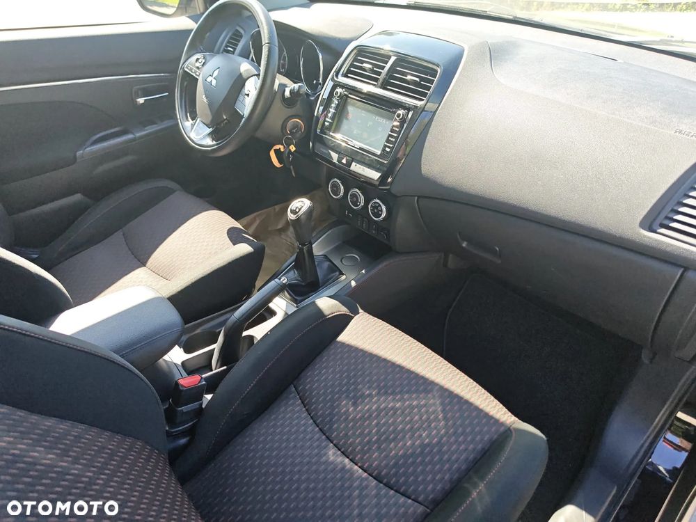 Mitsubishi ASX - 21