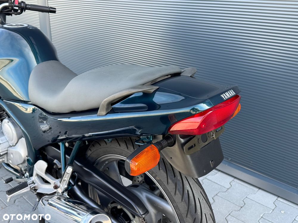 Yamaha XJ - 18