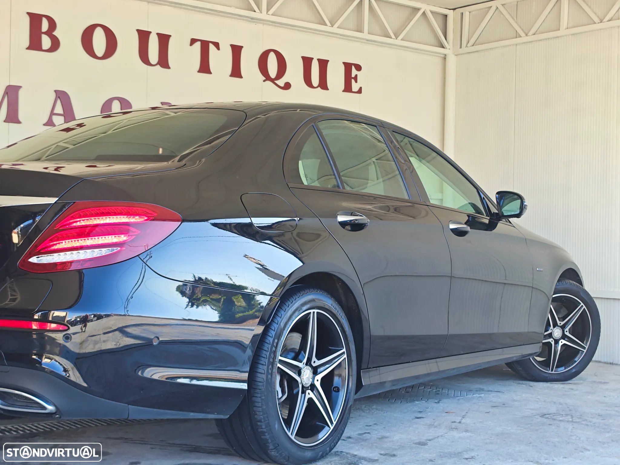 Mercedes-Benz E 300 de AMG Line - 17