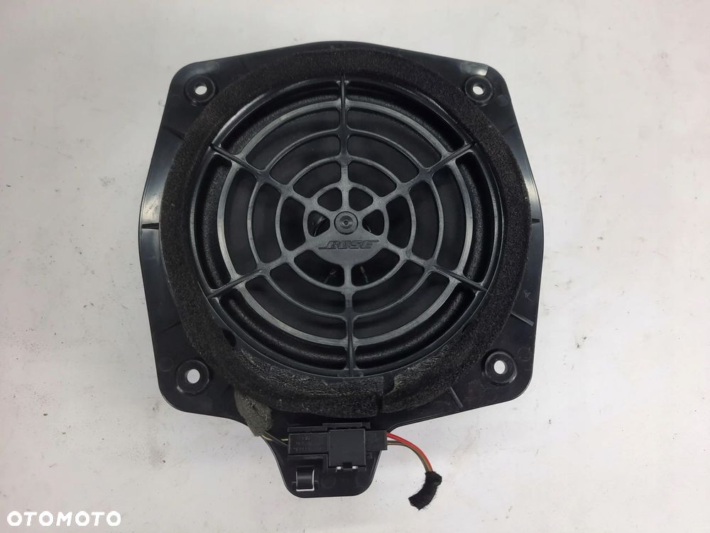 AUDI TT A3 A4 GLOSNIK BOSE TYLNY TYL 8H0035411B - 1