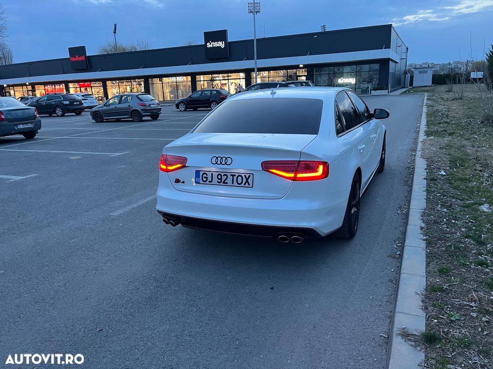 Audi A4 Avant 2.0 TDI DPF multitronic S line Sportpaket - 8