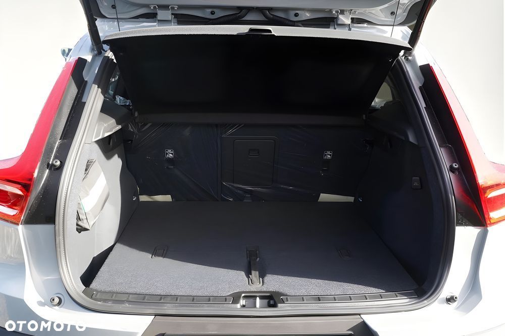 Volvo XC 40 B3 Plus Dark - 7