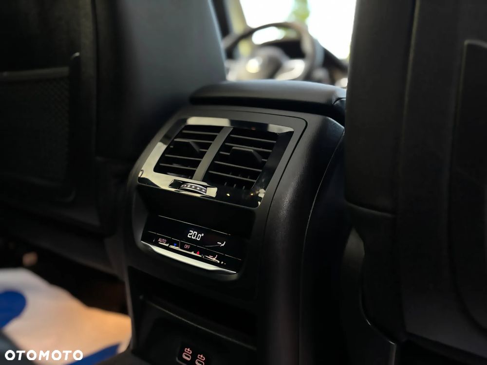 BMW X3 xDrive20d - 13