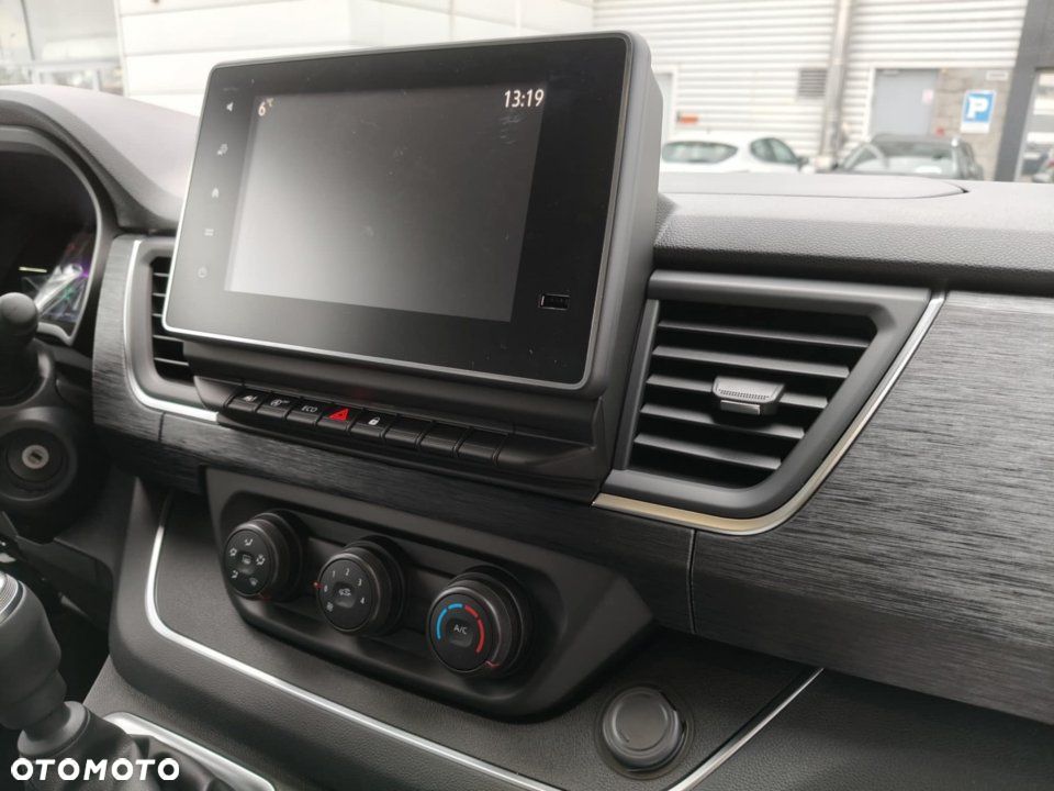 Renault Trafic - 2
