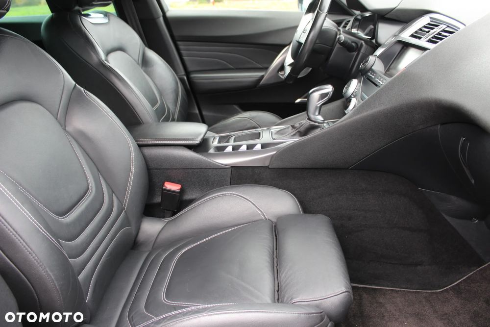 DS Automobiles DS 5 - 8