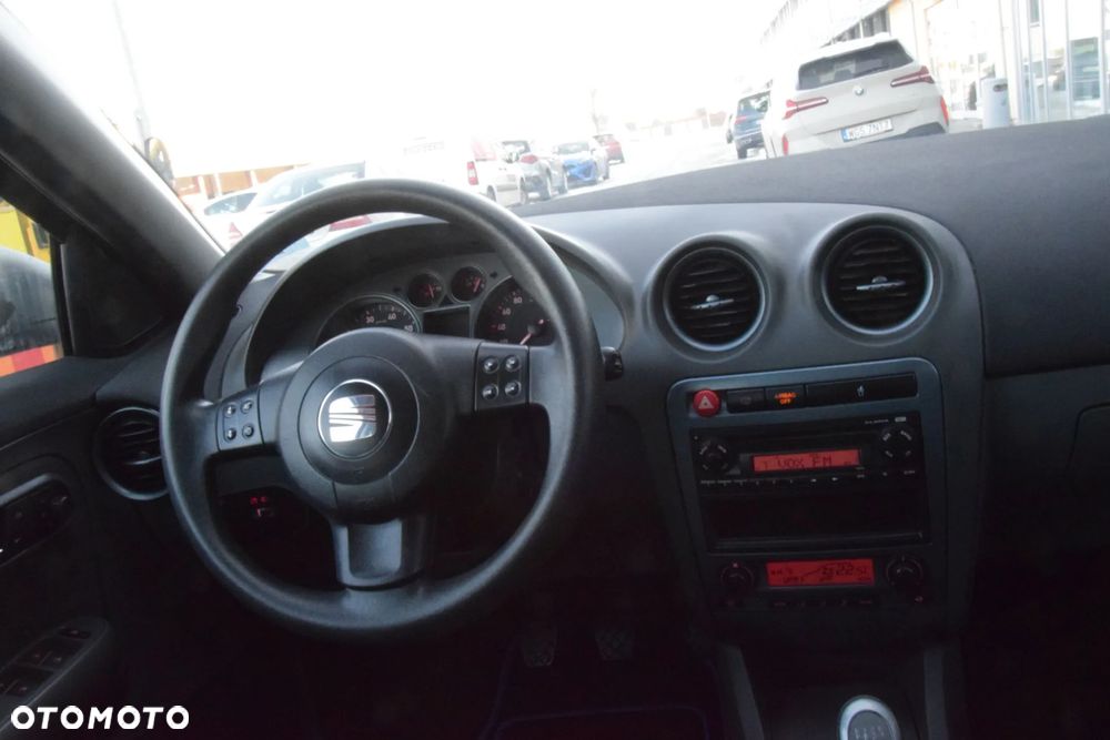 Seat Ibiza 1.4 16V Reference - 26