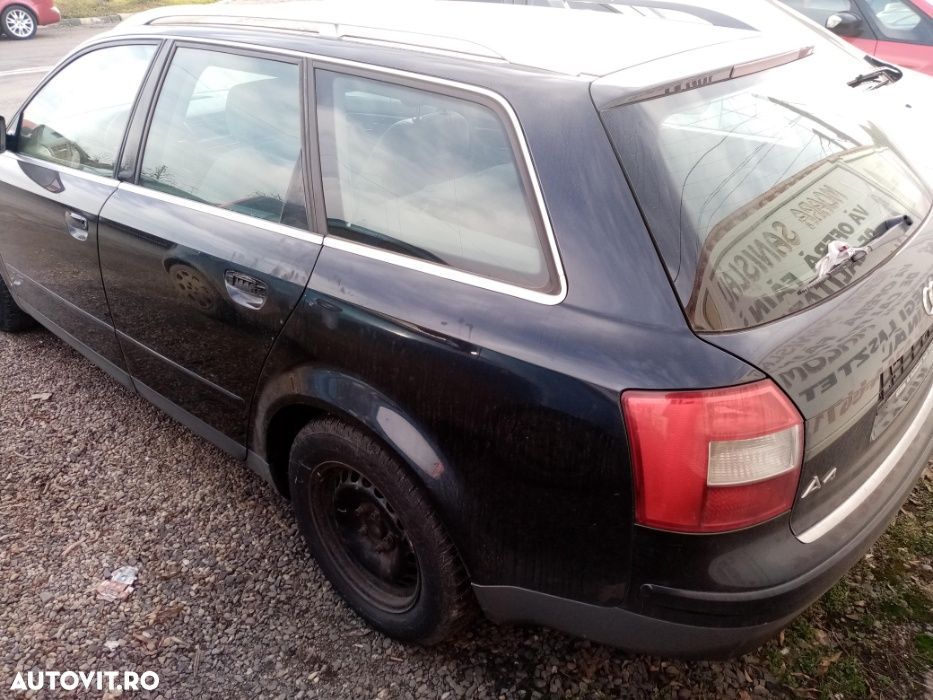 Dezmembrez Audi A4 B6 Variant 1.9 Tdi = - 3