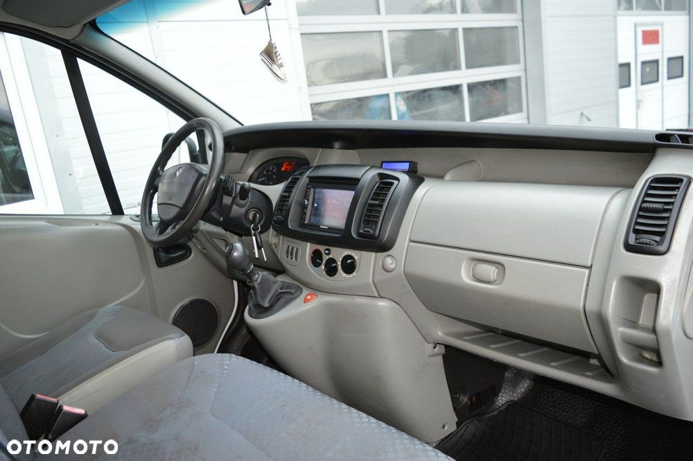 Renault Trafic - 20