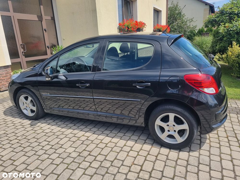 Peugeot 207 1.4 Presence Grand Prix - 10