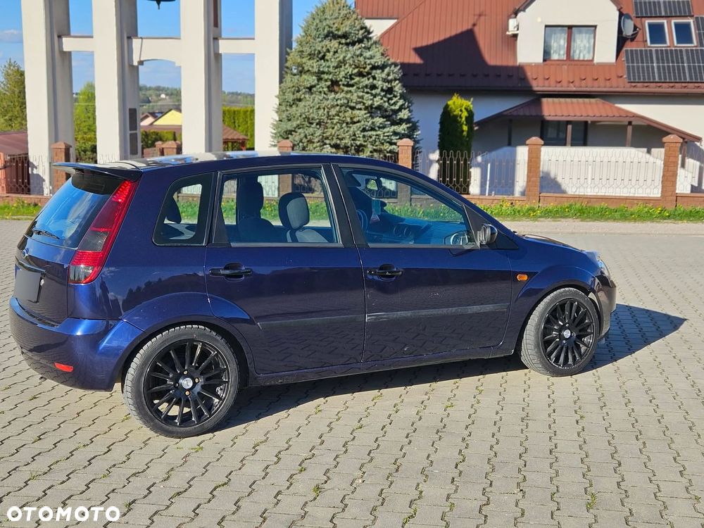Ford Fiesta 1.4 Ghia - 15