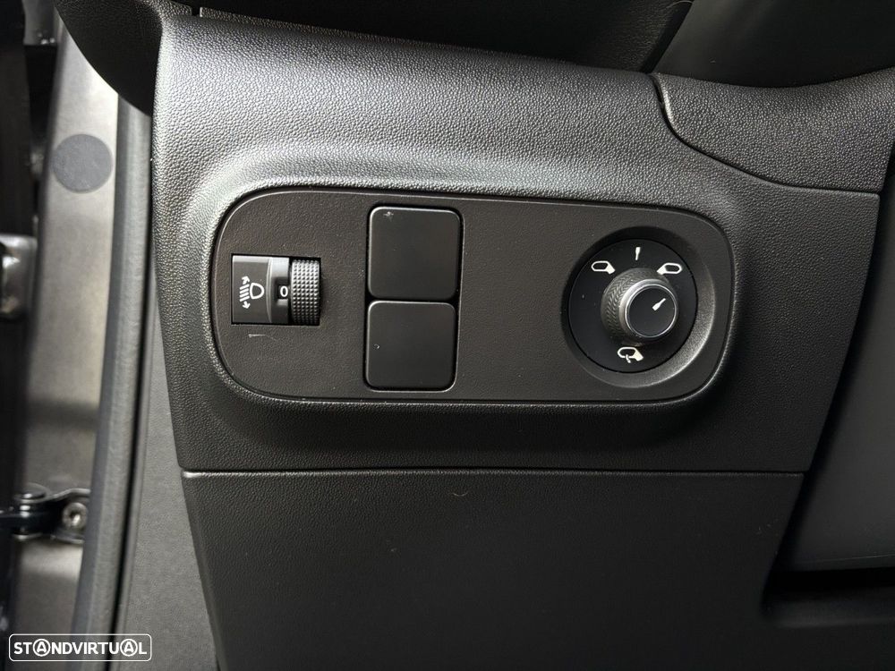 Citroën C3 1.2 PureTech Feel - 19