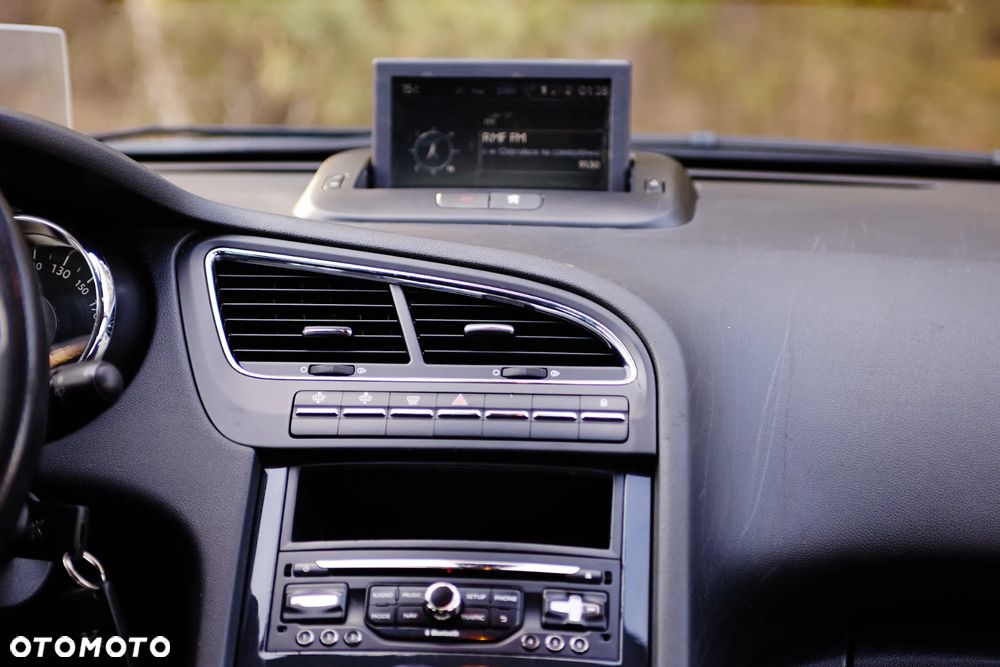 Peugeot 5008 HDI FAP 150 Allure - 23