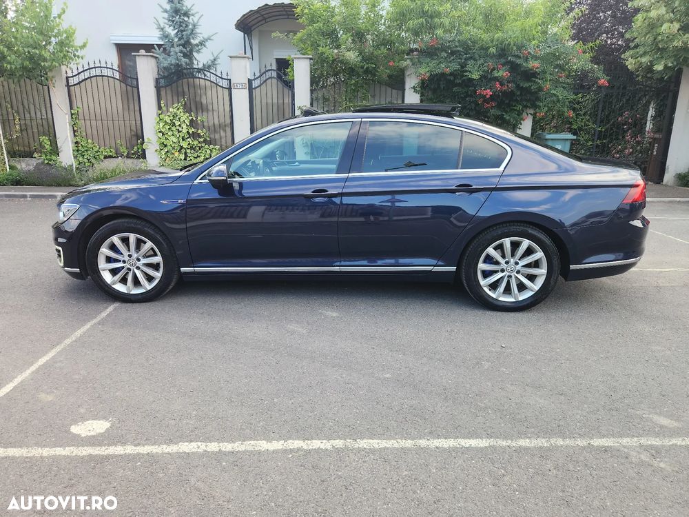 Volkswagen Passat - 8