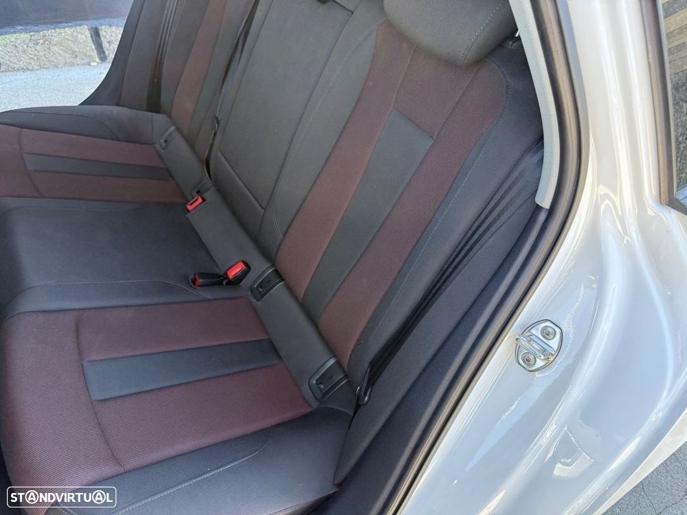 Audi A4 Avant 40 TDI S line S tronic - 26