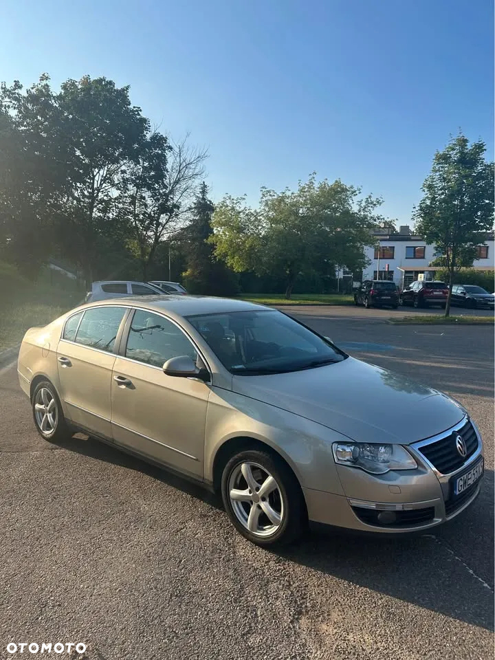 Volkswagen Passat - 3