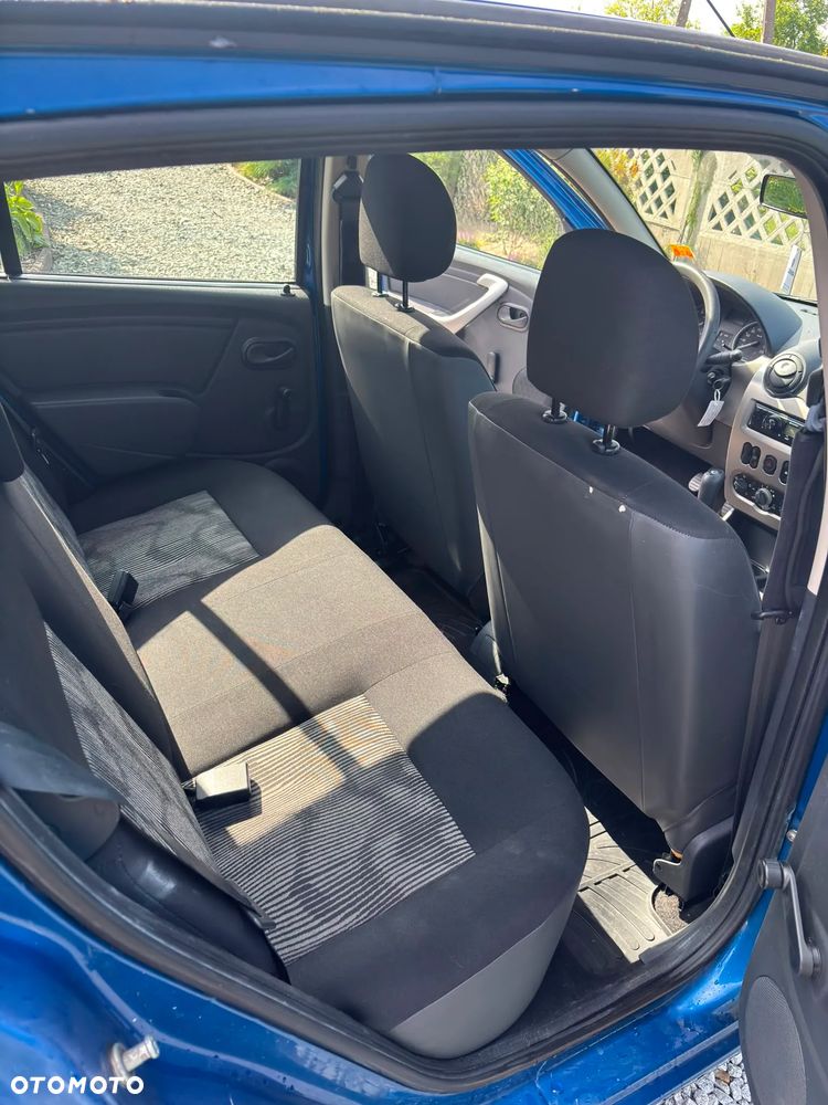Dacia Sandero 1.6 Hi-Flex - 12