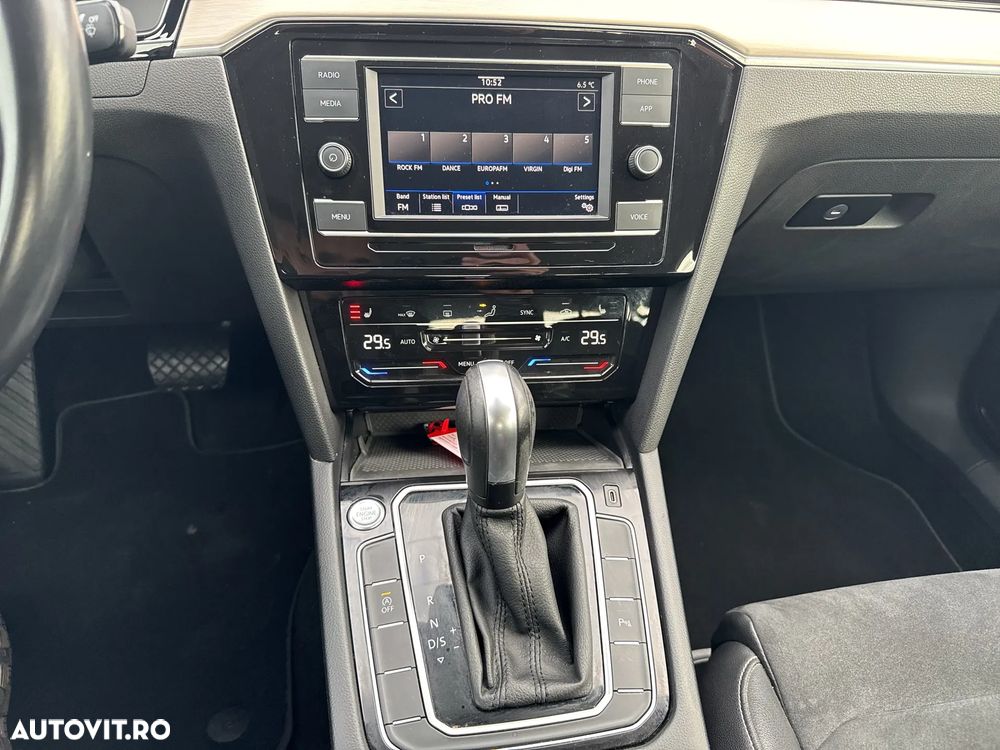 Volkswagen Passat - 19