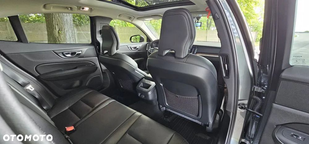 Volvo S60 T6 AWD Momentum Pro - 10